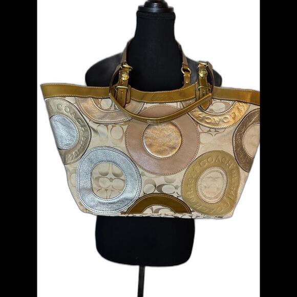 Coach Handbags - Vintage Coach Patchwork Carly EUC (pristine interior) Handbag